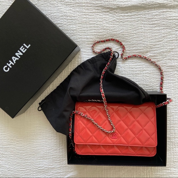 Chanel Patent Quilted Dark Pink Wallet On Chain WOC - Picture 12 of 12